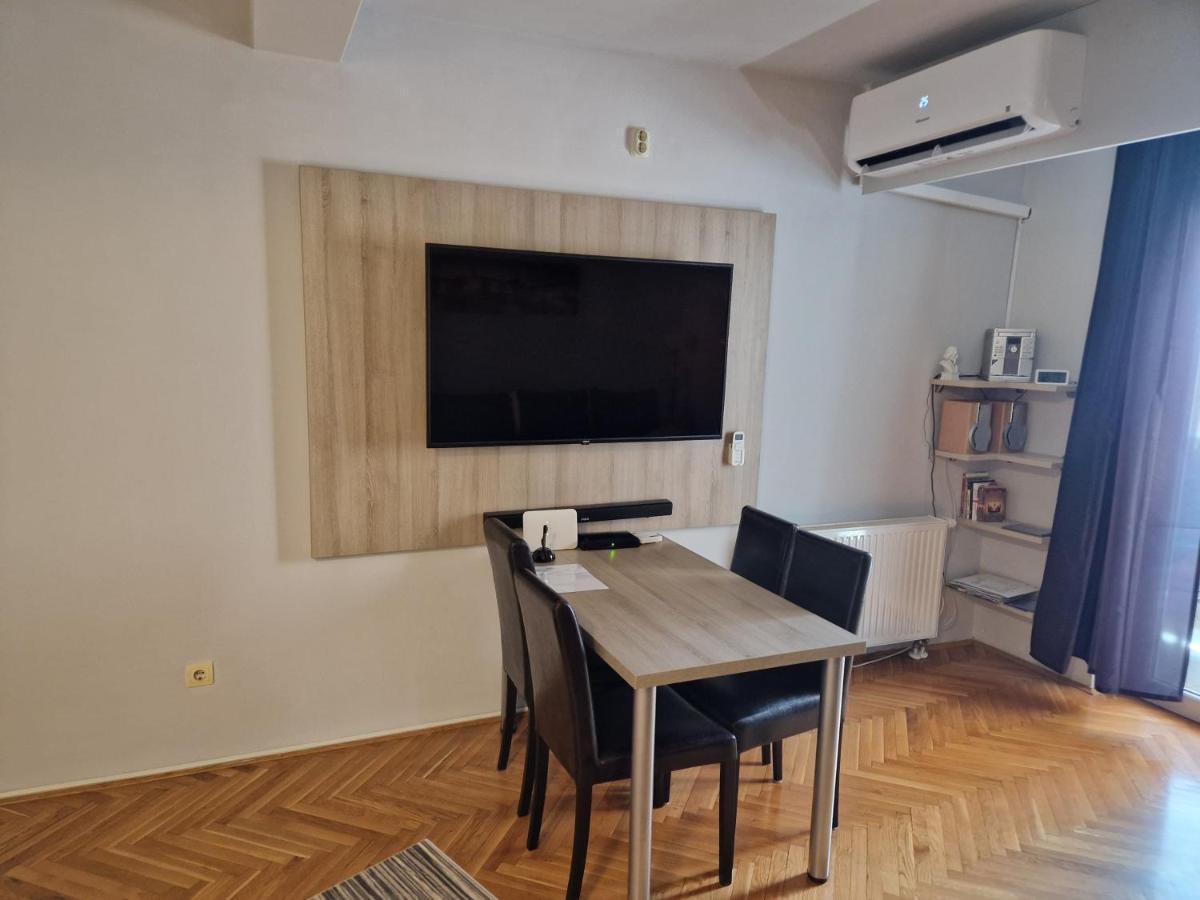 Apartment Viktor,Parking Ösek Dış mekan fotoğraf