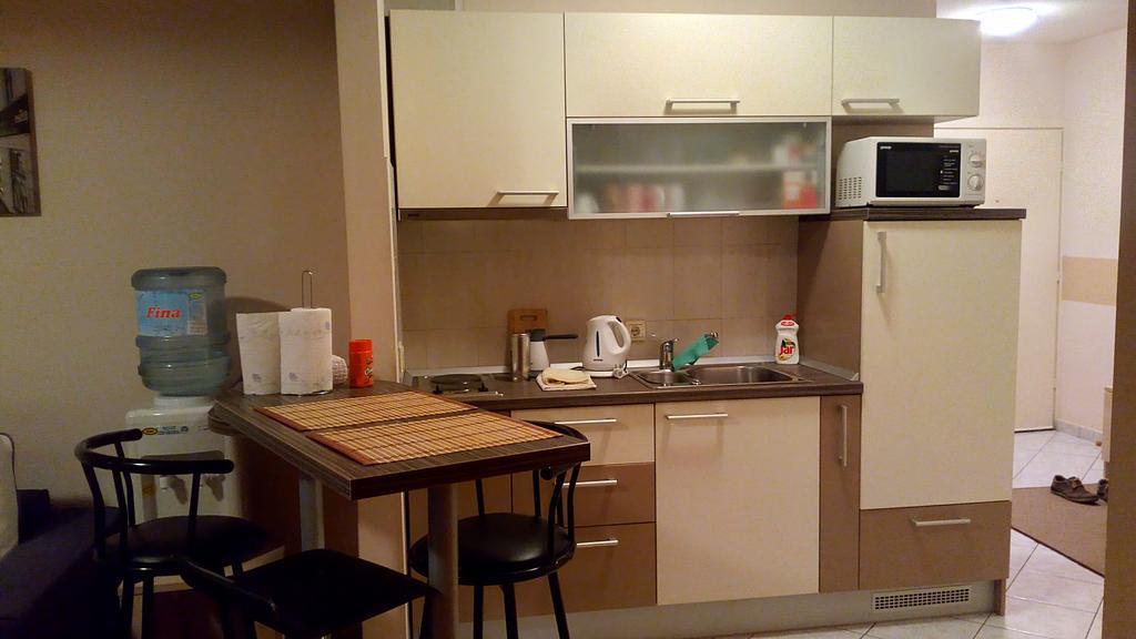 Apartment Viktor,Parking Ösek Dış mekan fotoğraf